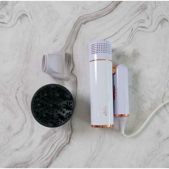 Aria Beauty Ultra Sleek Foldable Hair Dryer White Travel Size 1600W - Picture 4 of 6